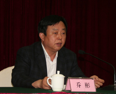 协会常务副会长,河南商丘农产品中心批发市场董事长乔彬主持会议